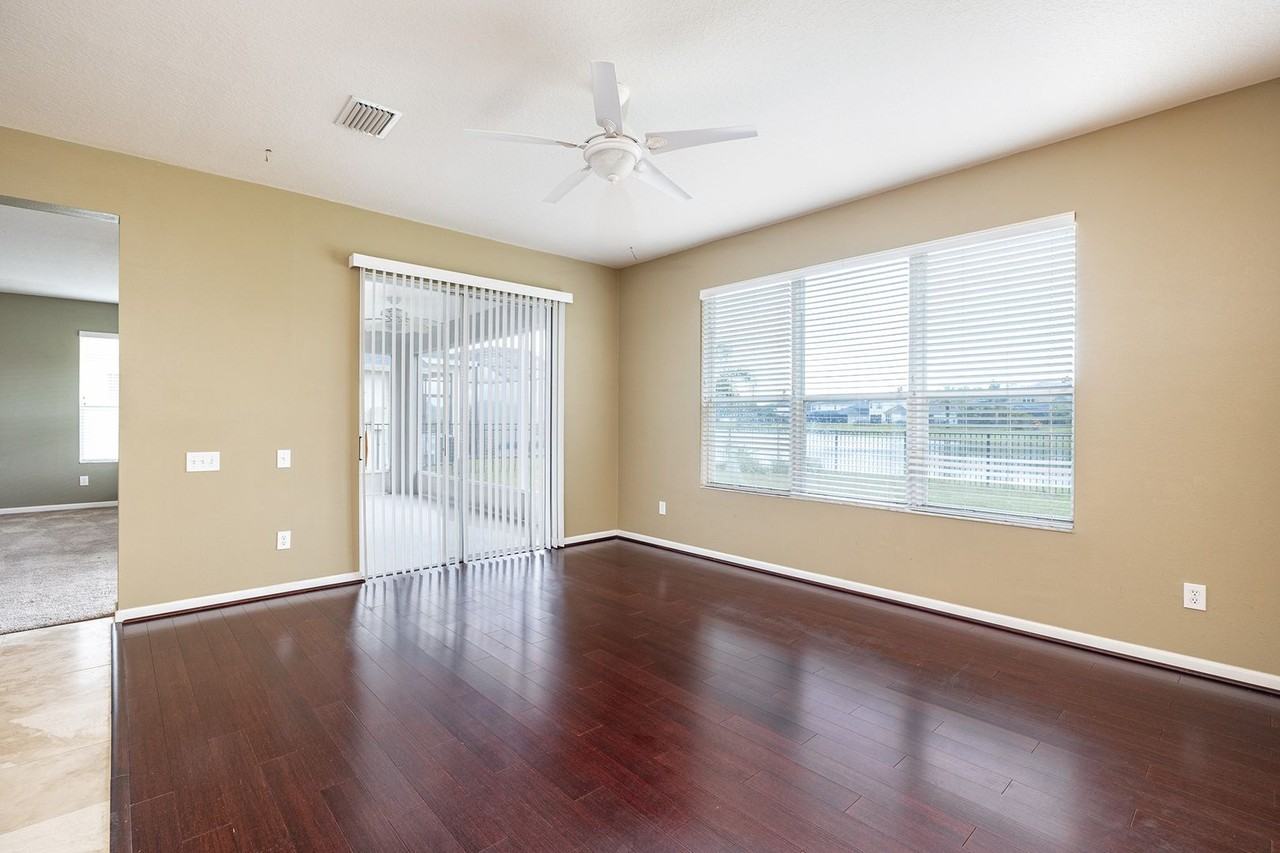 11328 Misty Isle Ln - Photo 4 of 18