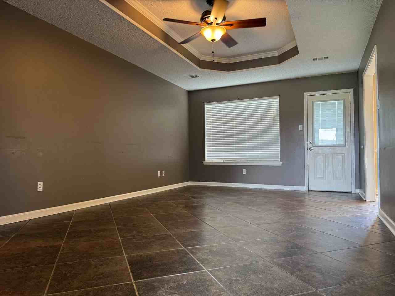 23 Violet Ln - Photo 2 of 19