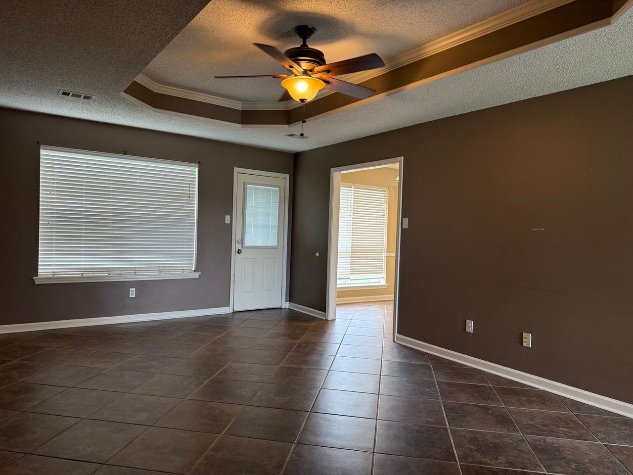 23 Violet Ln - Photo 3 of 19