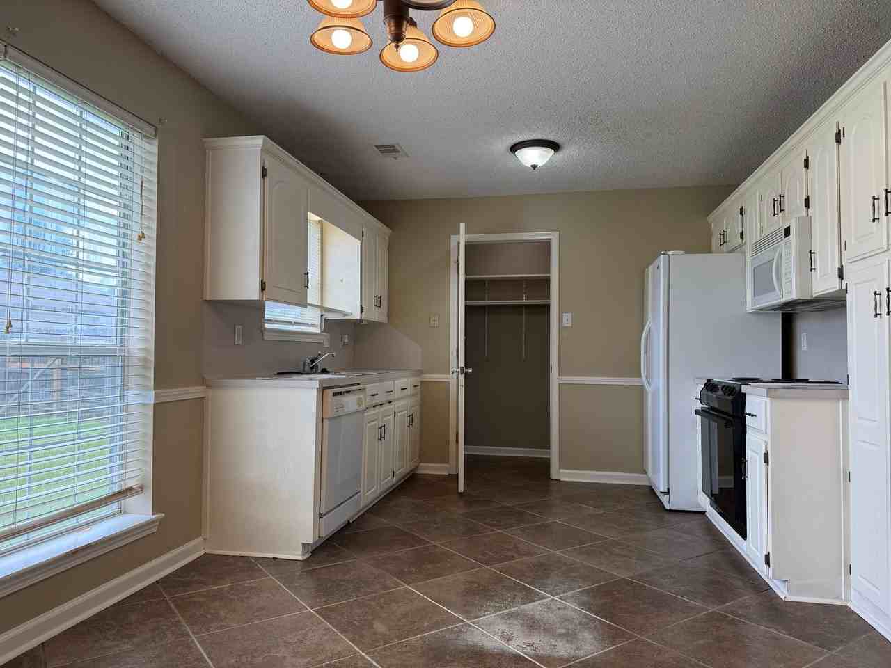 23 Violet Ln - Photo 4 of 19