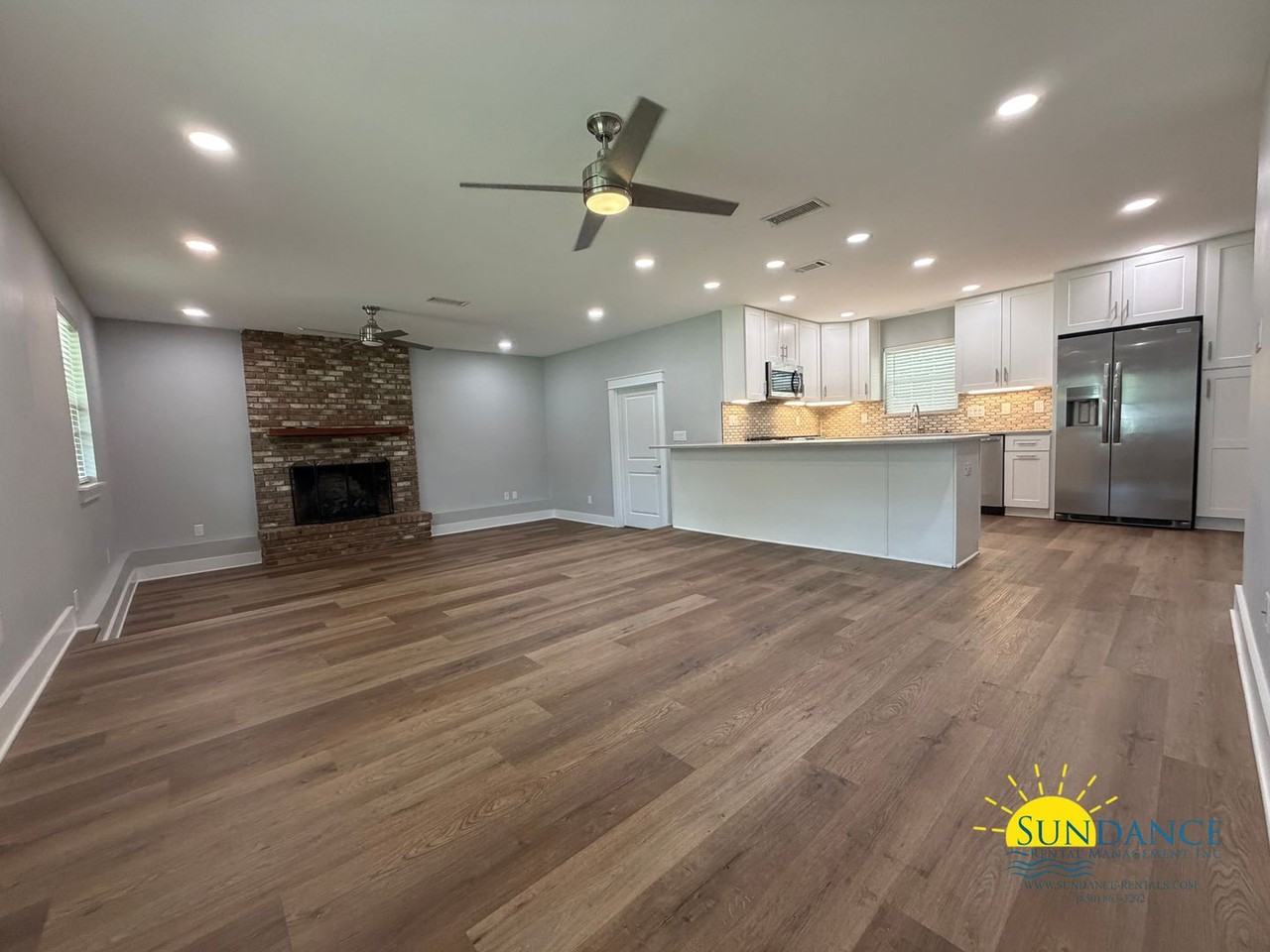 130 Walton Dr Ne - Photo 2 of 19