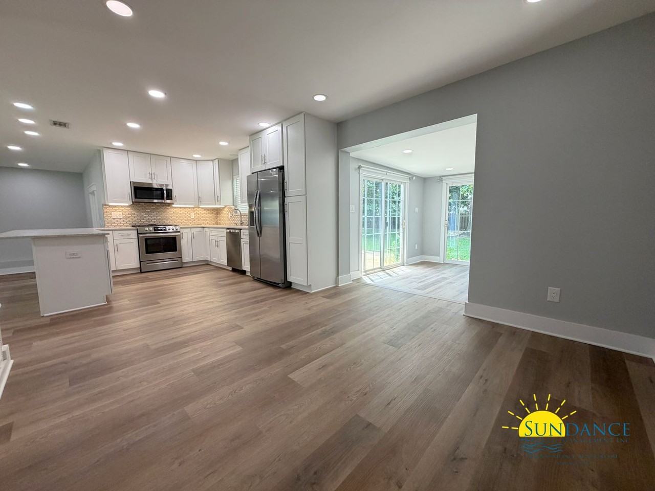 130 Walton Dr Ne - Photo 5 of 19