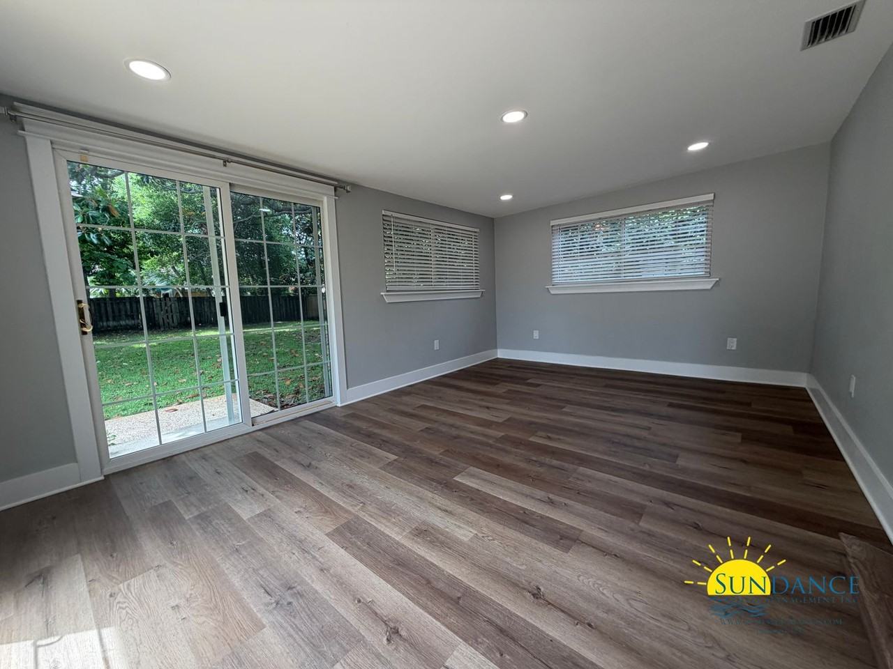 130 Walton Dr Ne - Photo 6 of 19