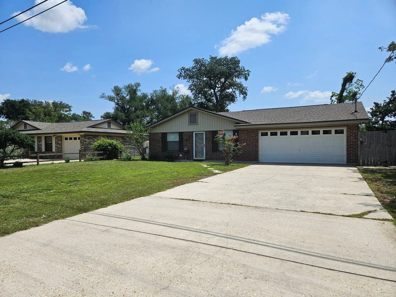221 Viola Ave - Photo 2 of 21