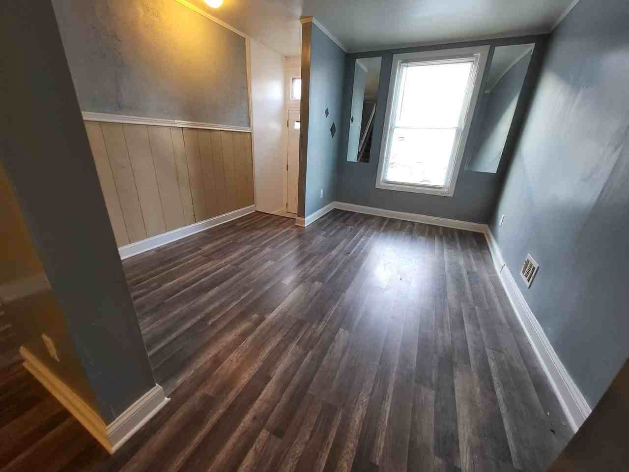 517 N Rose St - Photo 6 of 27