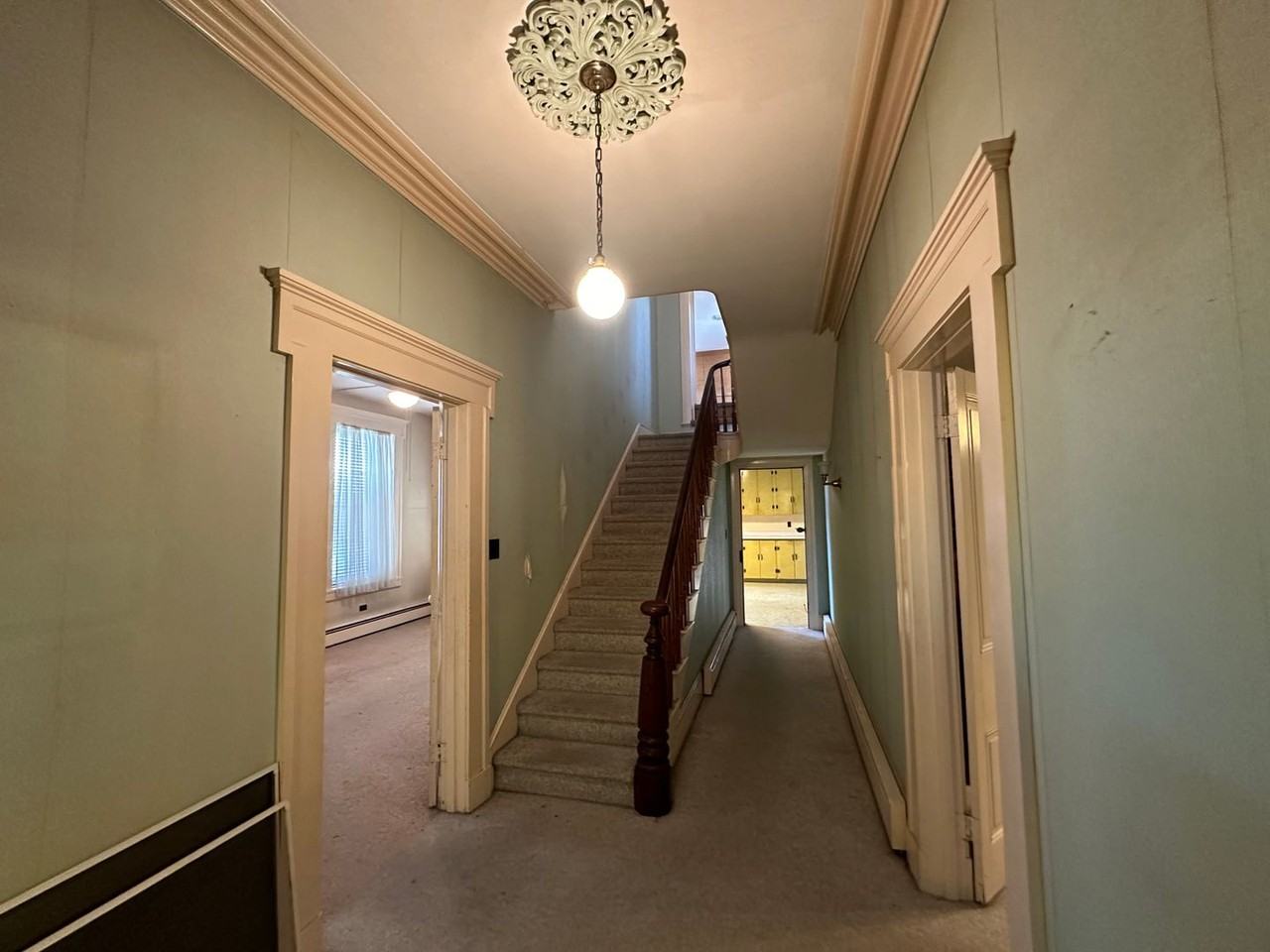 102 N River St - Photo 2 of 14