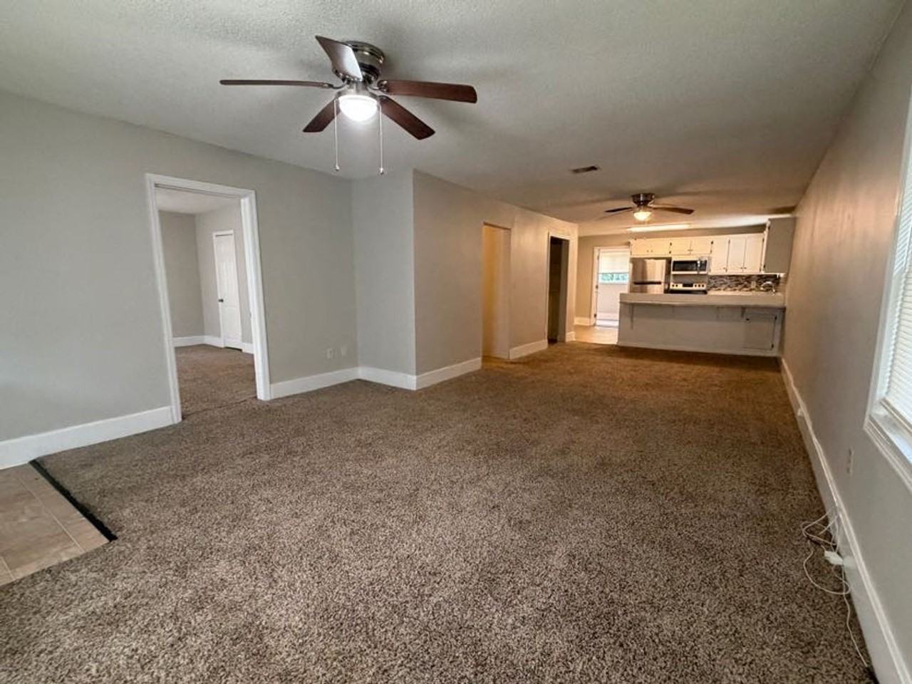717 Eve St - Photo 5 of 21