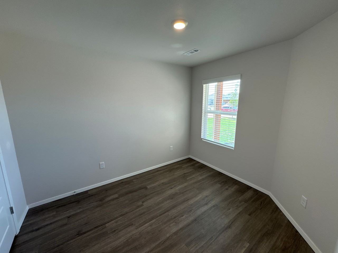 1761 Breckenridge St - Photo 5 of 18