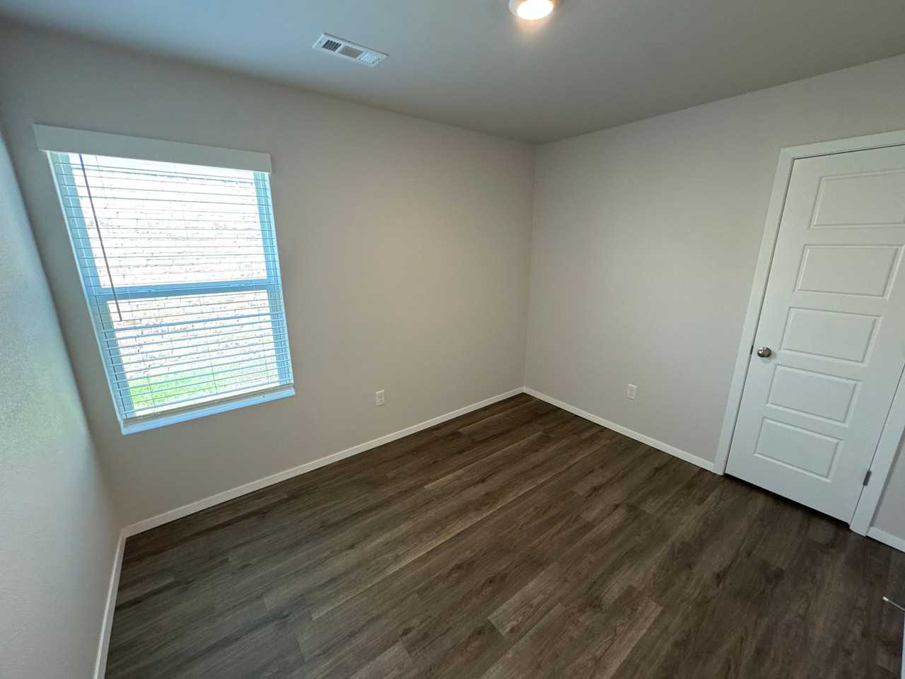 1761 Breckenridge St - Photo 7 of 18