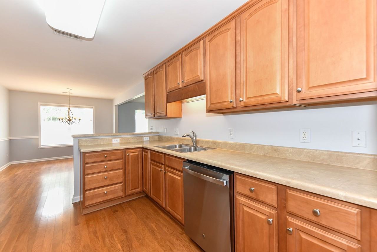 5011 Harness Ln - Photo 7 of 23
