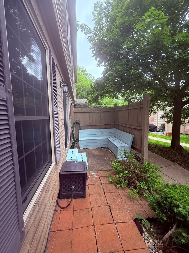 3025 Forest Creek Ct - Photo 3 of 32