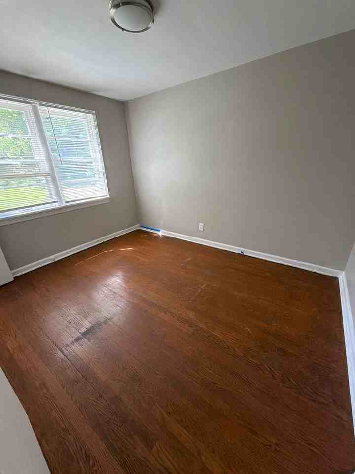 1831 Engelholm Ave - Photo 4 of 9
