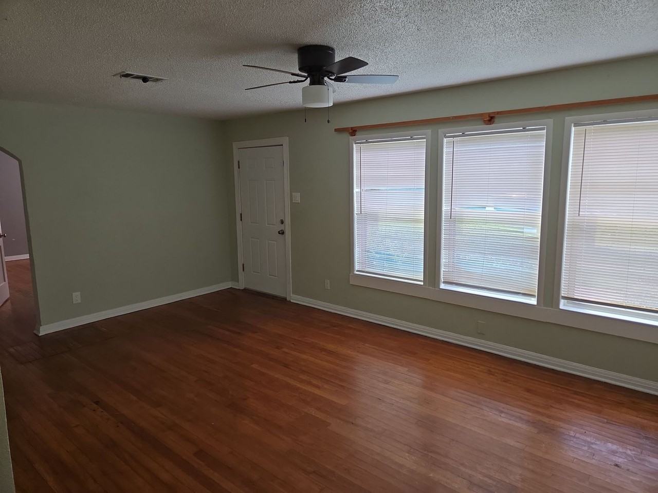609 Valley Rd - Photo 2 of 18