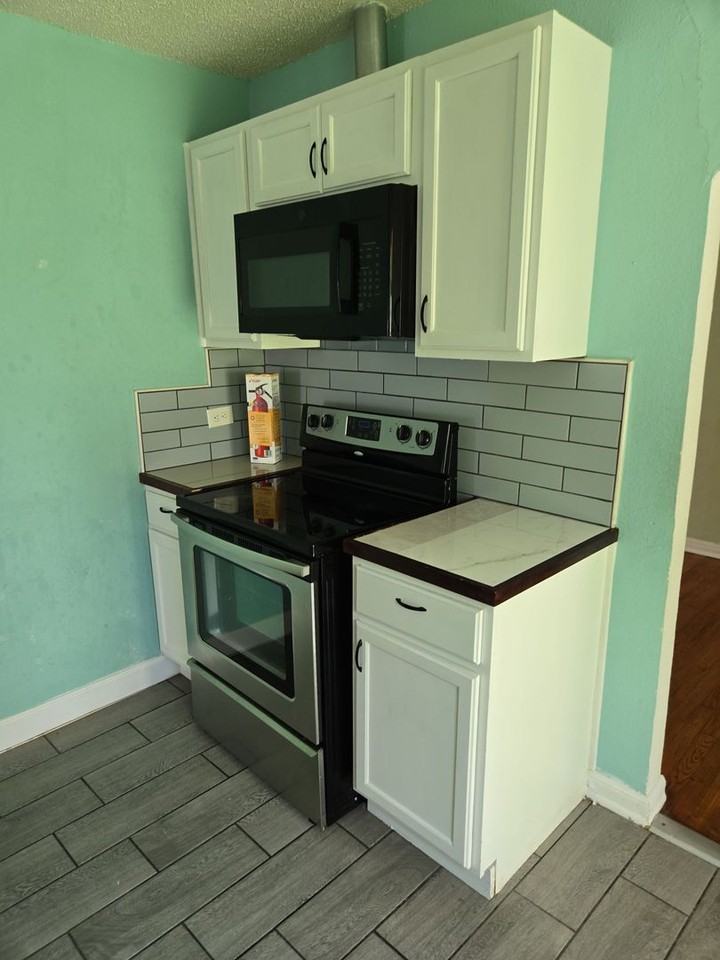 609 Valley Rd - Photo 6 of 18