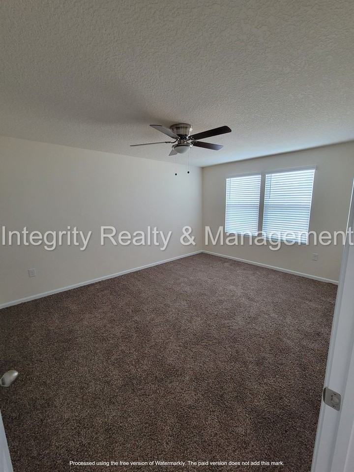 6137 Black Stallion Dr - Photo 2 of 33