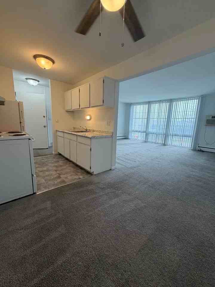 24901 Jefferson Ave - Photo 5 of 9