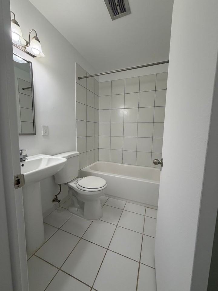 24901 Jefferson Ave - Photo 7 of 9