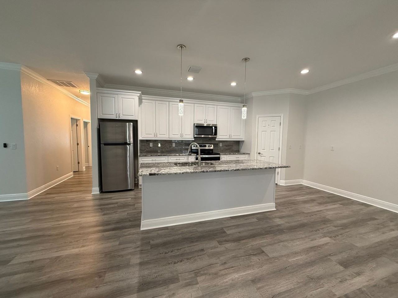 1311 W Washington St - Photo 4 of 24