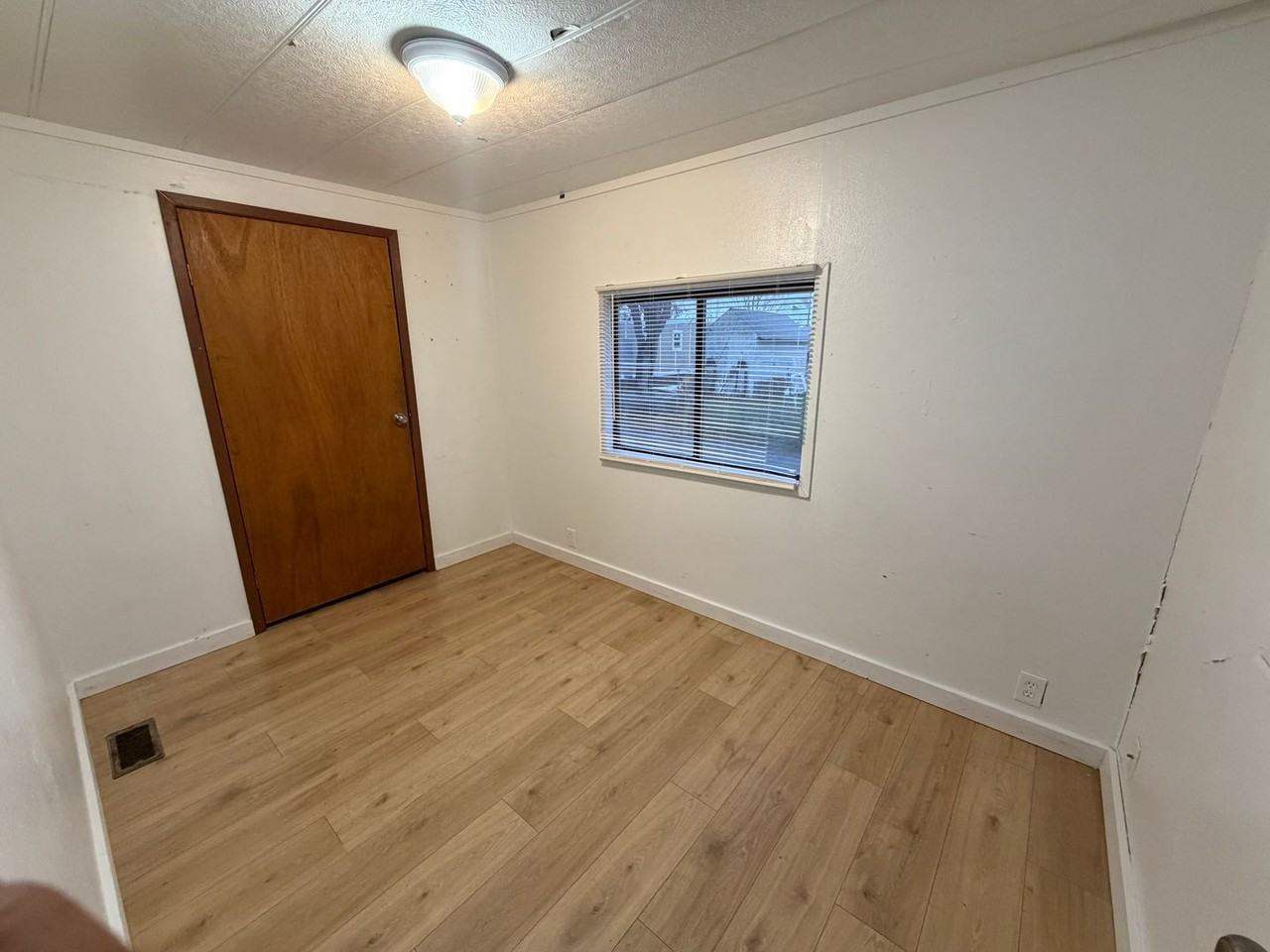 5022 Danford Dr Trlr 2 - Photo 6 of 16