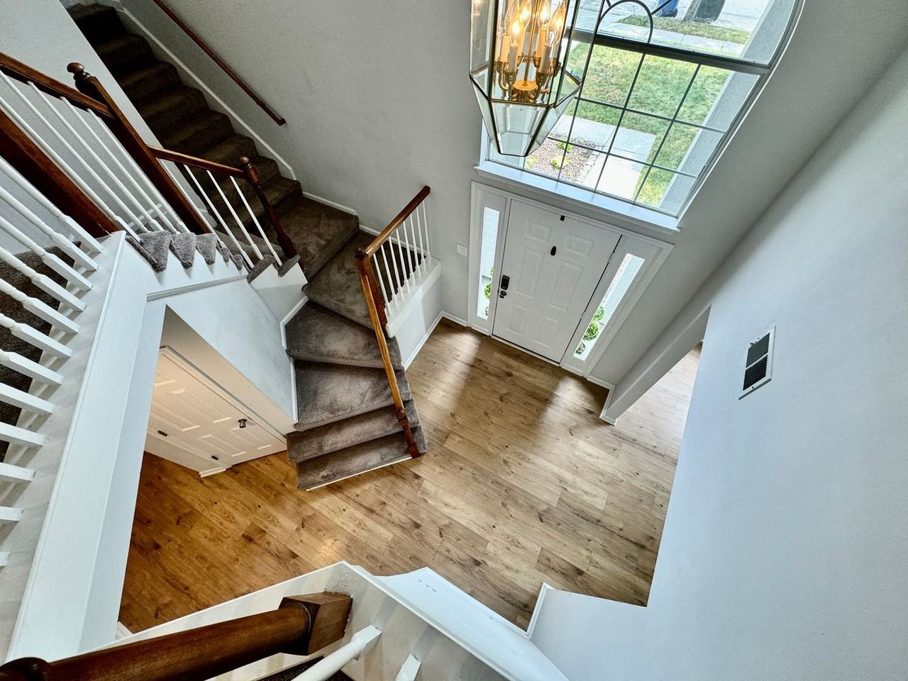 2424 Seven Kings Rd - Photo 6 of 50