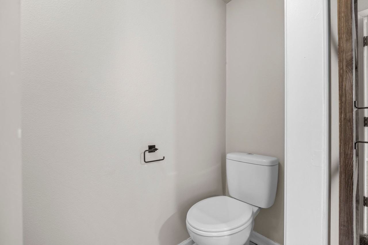714 5th St - Photo 5 of 29
