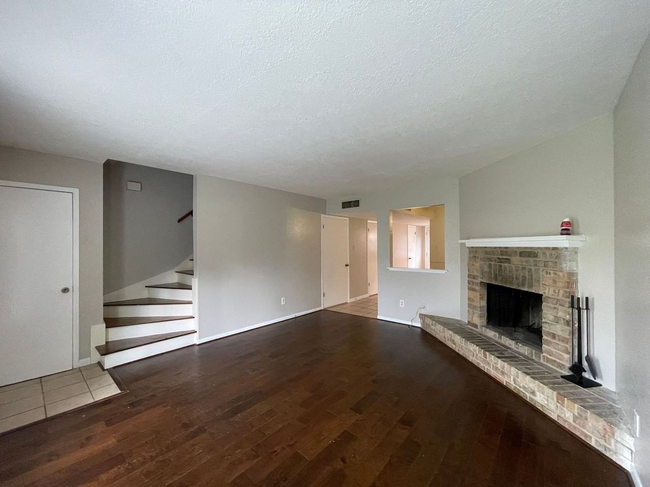 2700 N 16th St #2 - Photo 2 of 13