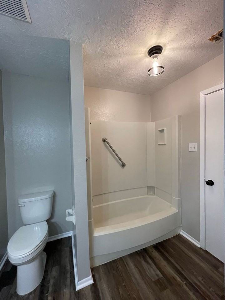 2700 N 16th St #34 - Photo 7 of 11