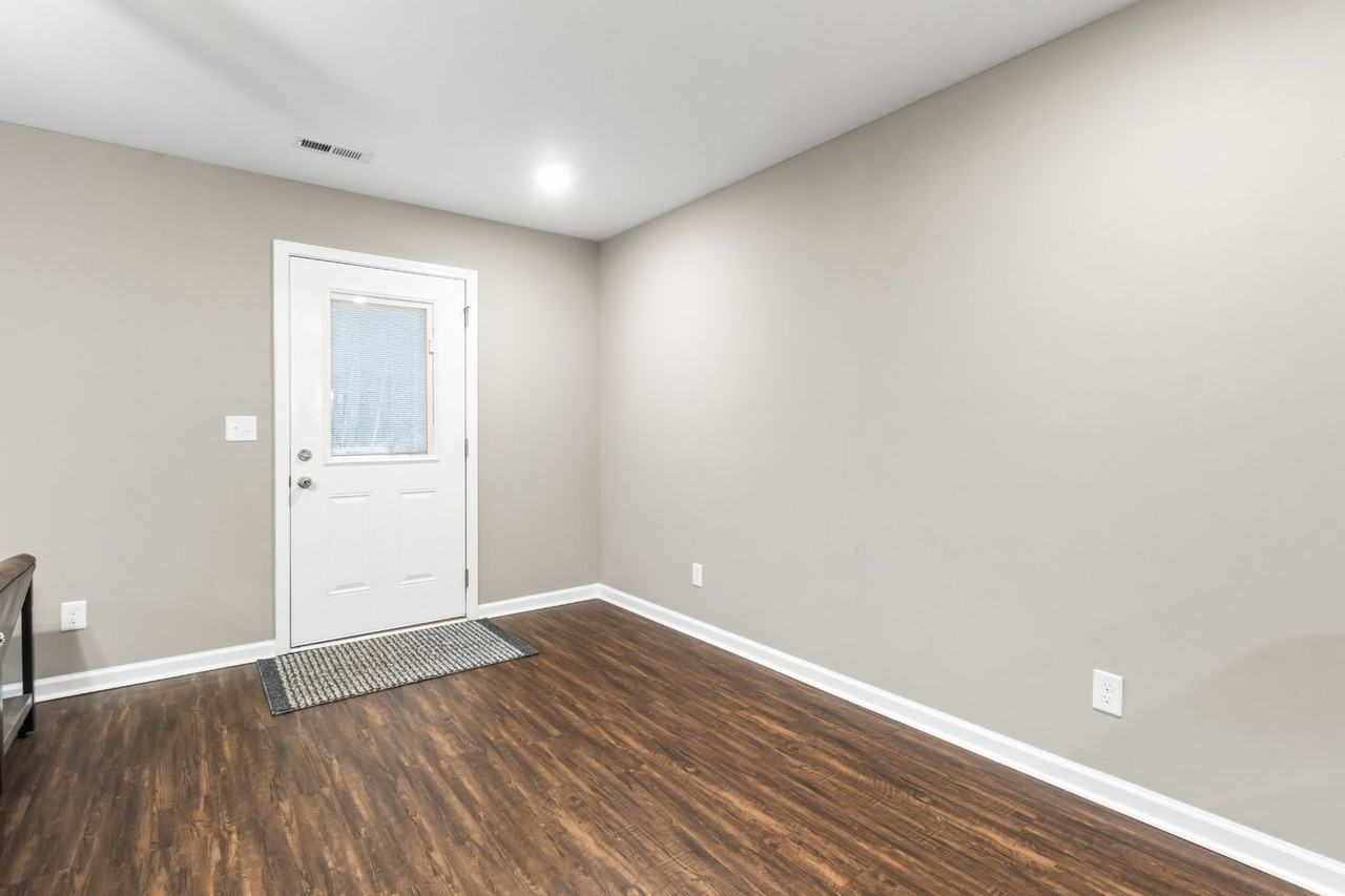 135 Country Ln #1001 - Photo 7 of 22