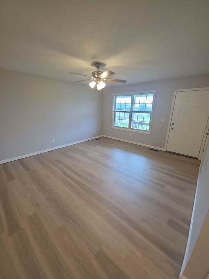 114 Judah Dr - Photo 2 of 9