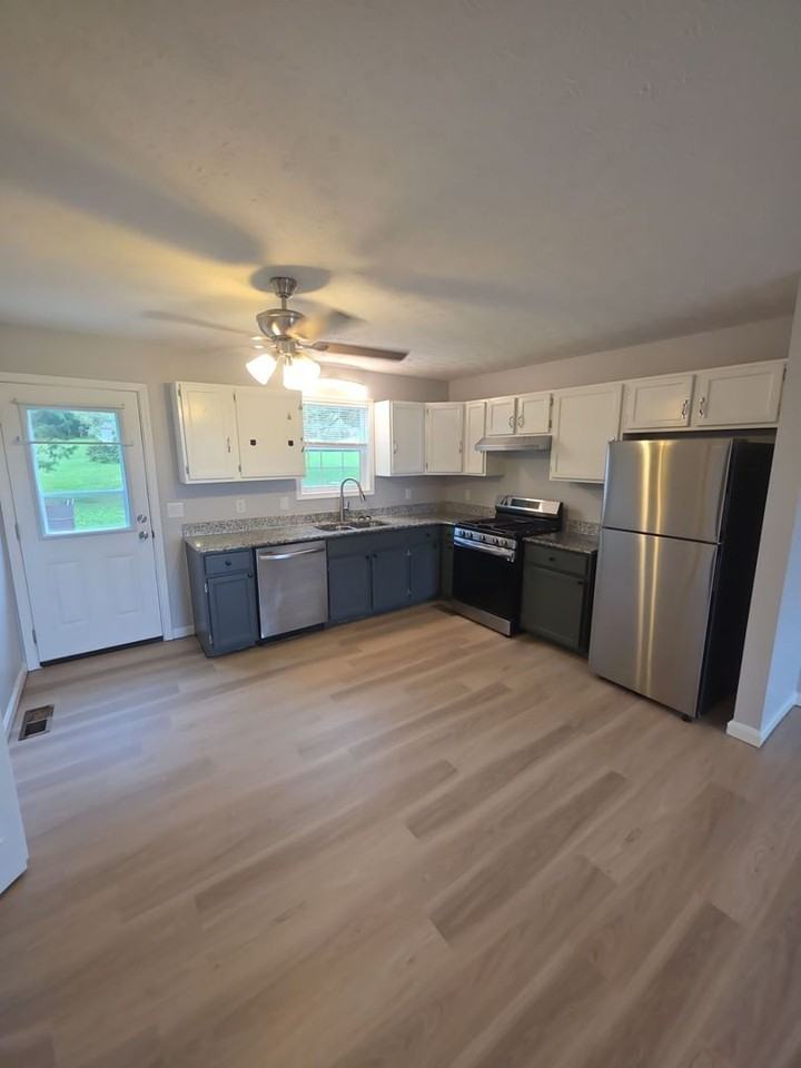 114 Judah Dr - Photo 3 of 9