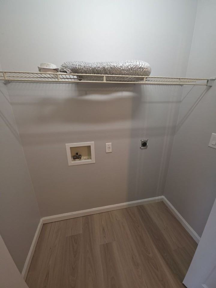 114 Judah Dr - Photo 5 of 9