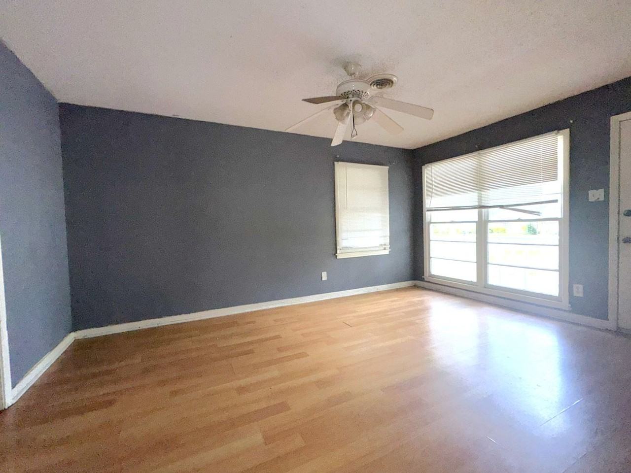 654 Ynestra Dr - Photo 3 of 18
