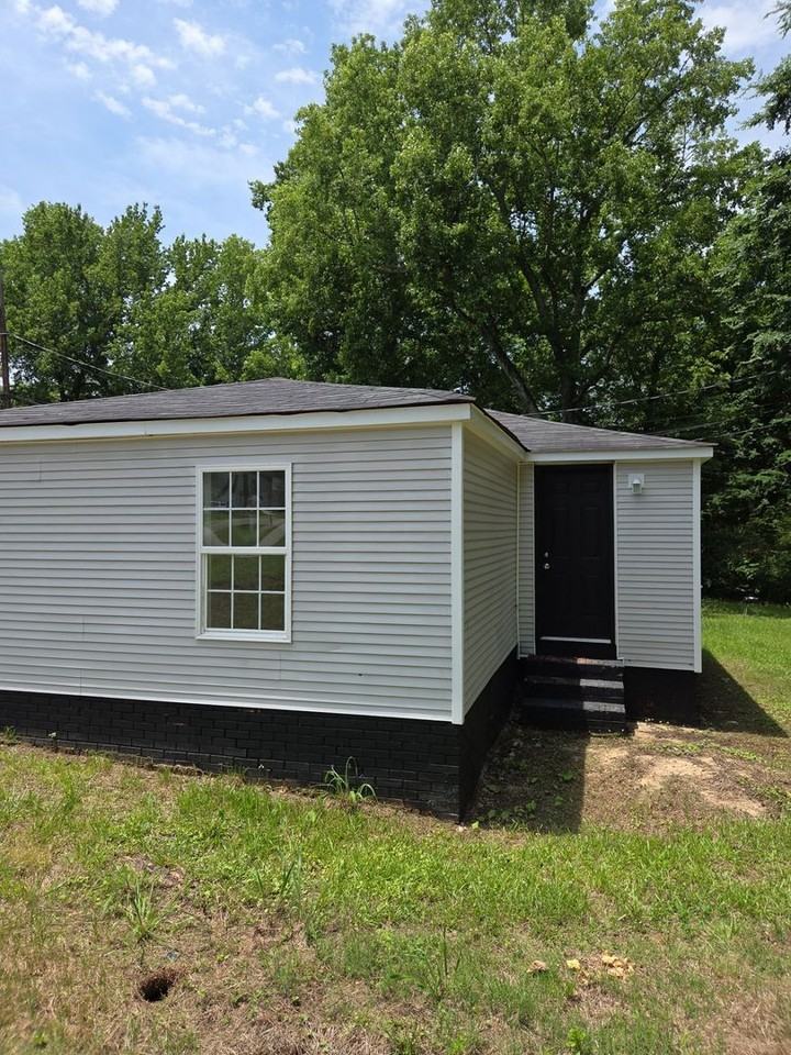 2335 Old Blackmon Ln - Photo 2 of 15