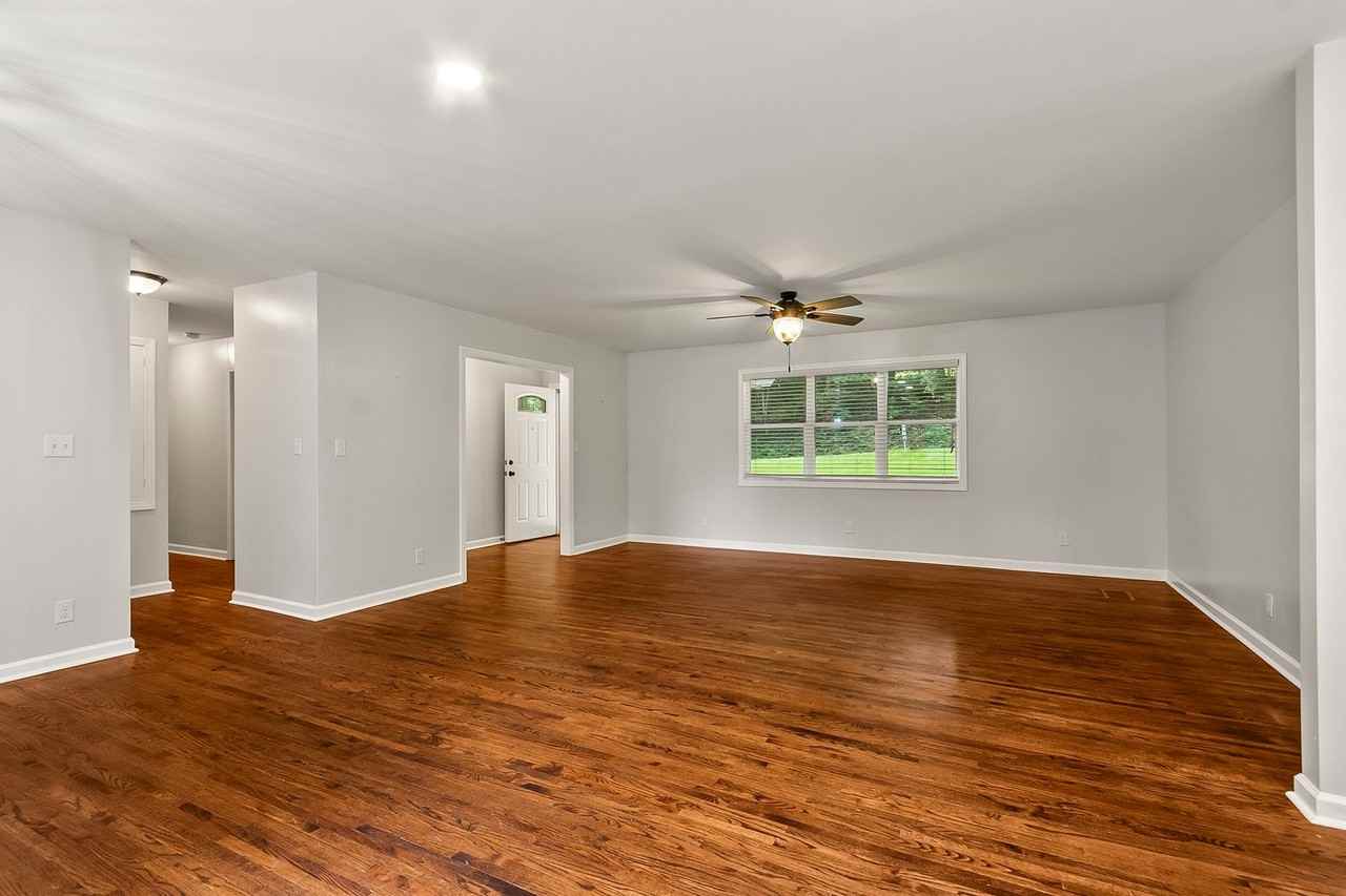 3 Hickory Ln - Photo 7 of 27