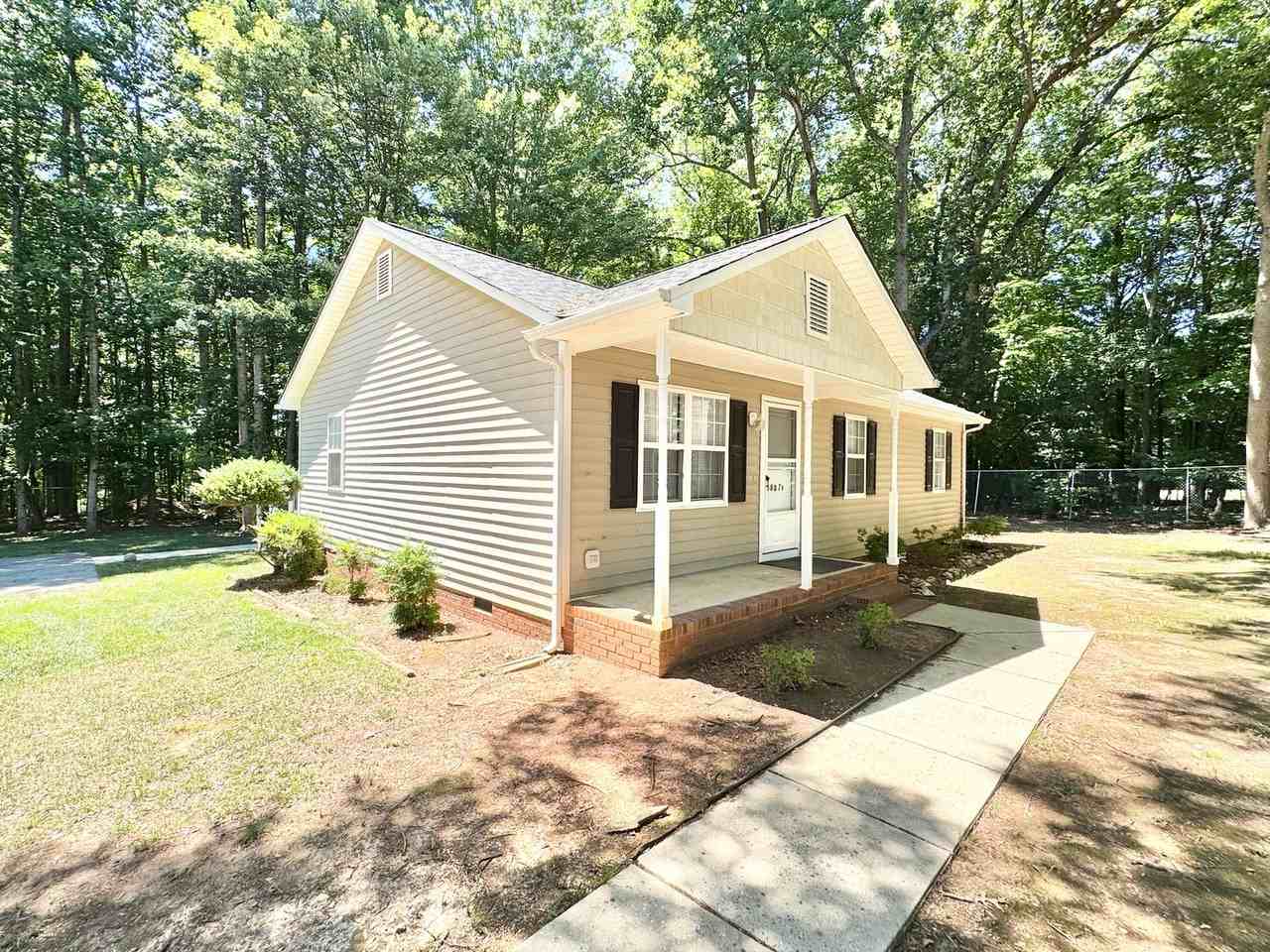 3807B Baylor St - Photo 2 of 13