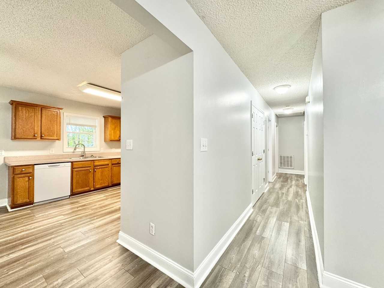 3807B Baylor St - Photo 6 of 13