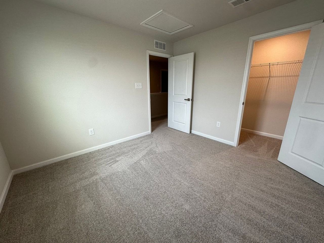 3616 Clyde St - Photo 7 of 12