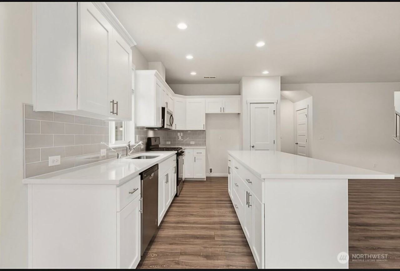 9960 Merrick St Se - Photo 6 of 29