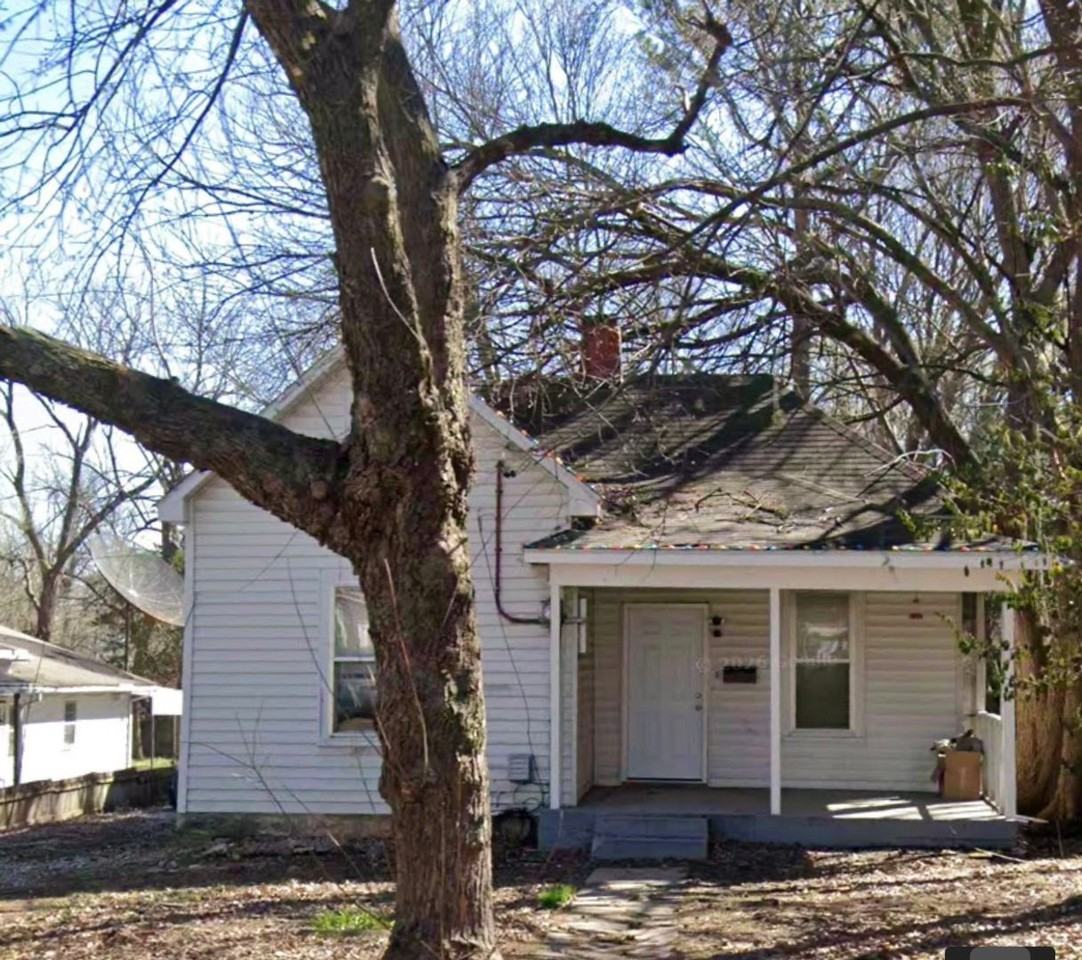2126 N Main Ave - Photo 2 of 20