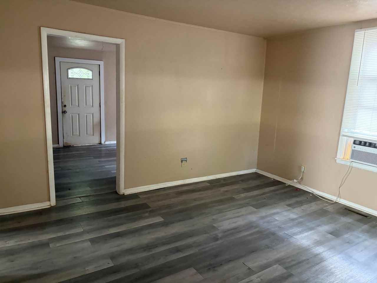 2126 N Main Ave - Photo 4 of 20