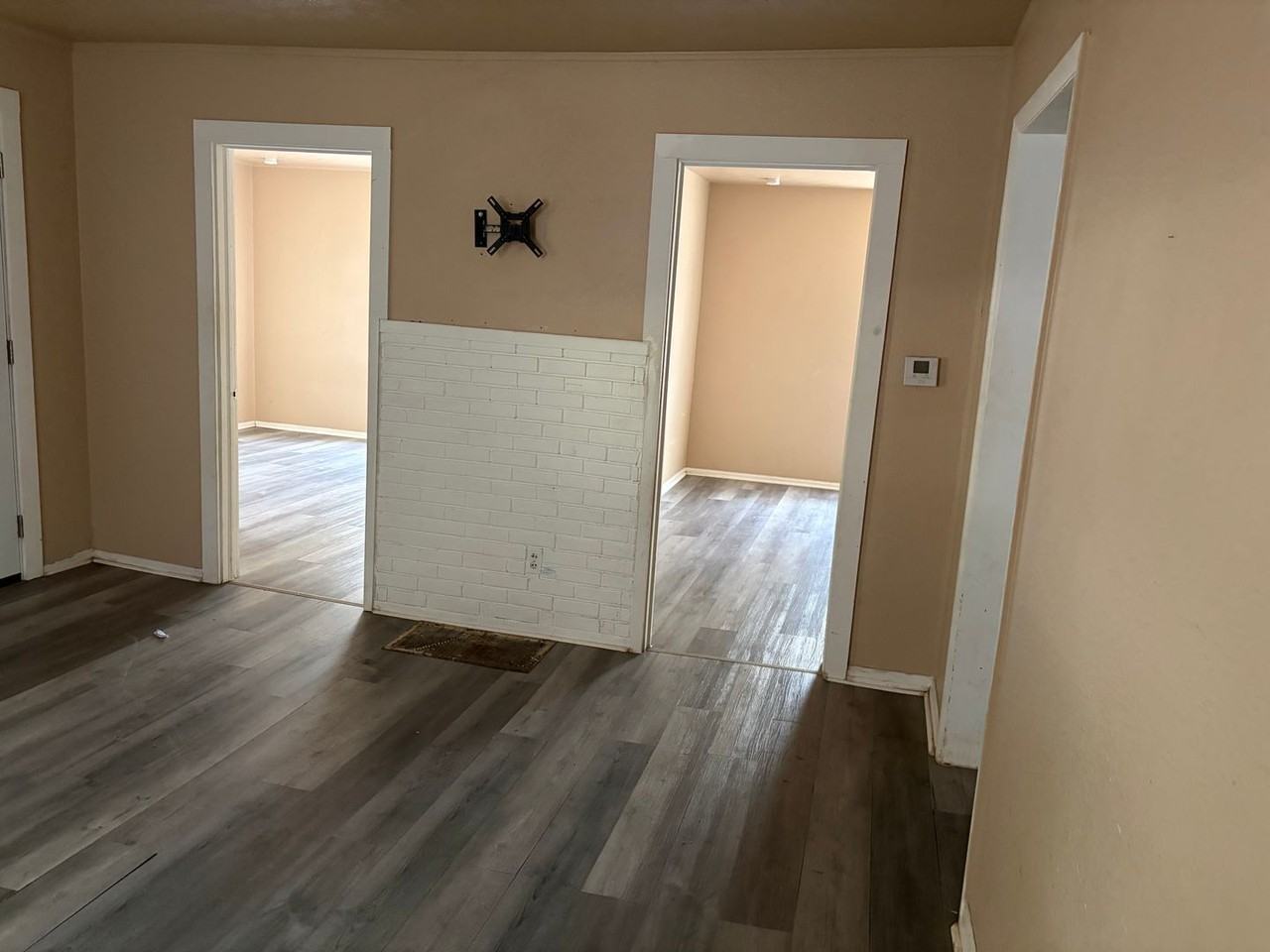 2126 N Main Ave - Photo 5 of 20