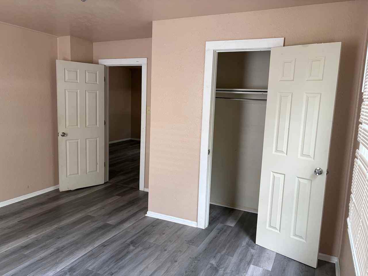 2126 N Main Ave - Photo 7 of 20
