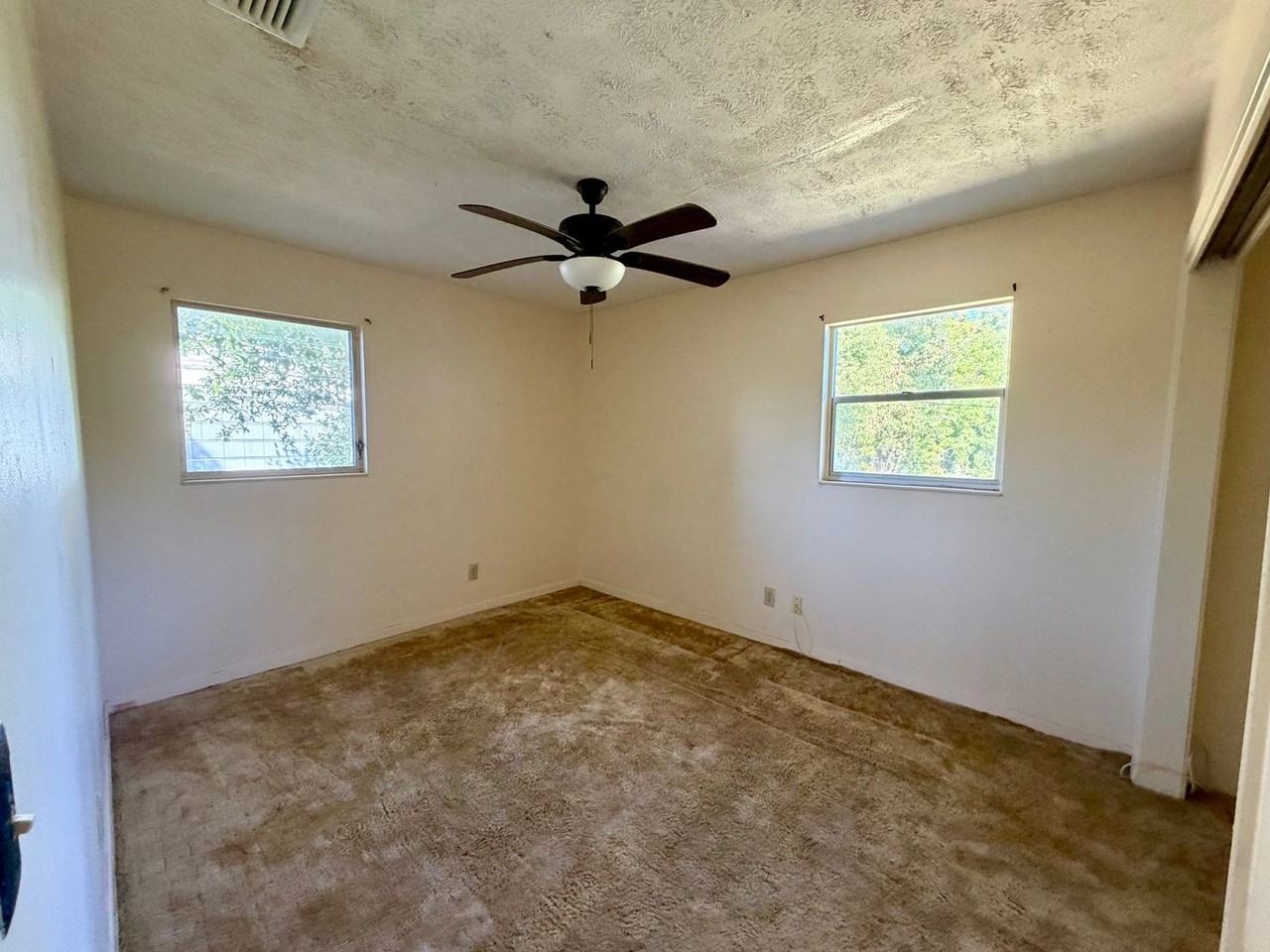 2224 Edgewood Dr - Photo 5 of 9