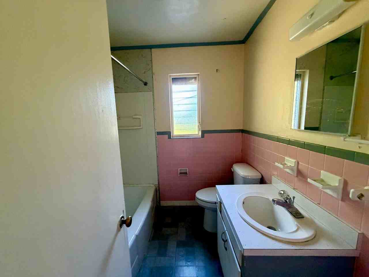 2224 Edgewood Dr - Photo 6 of 9