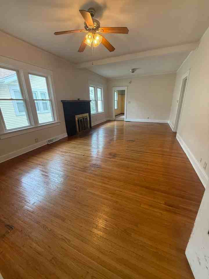 1608 S 2nd St - Photo 6 of 14