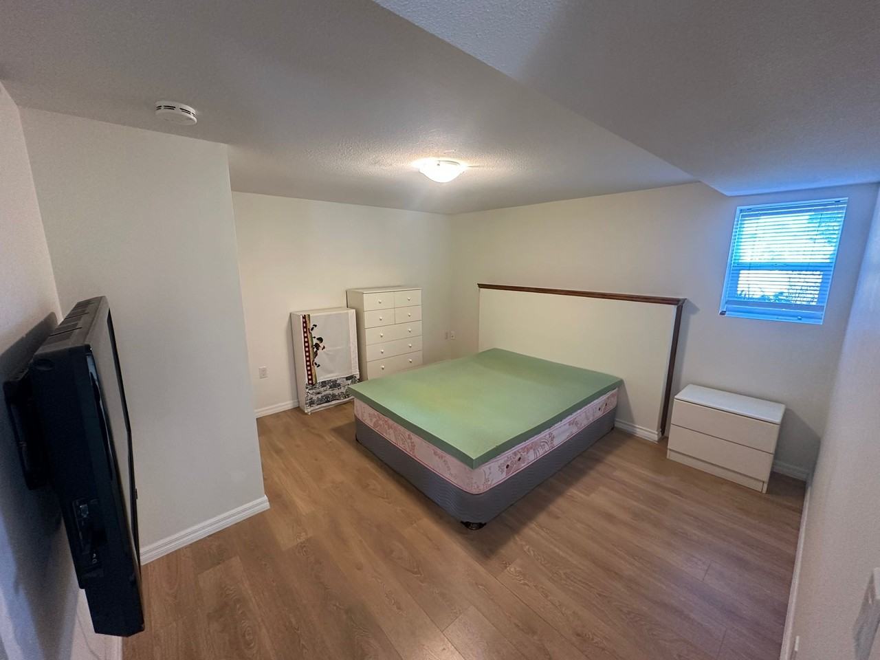 2744 Canim Ave - Photo 5 of 7