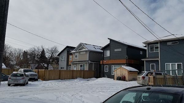 7427 106 Street - Photo 2 of 41