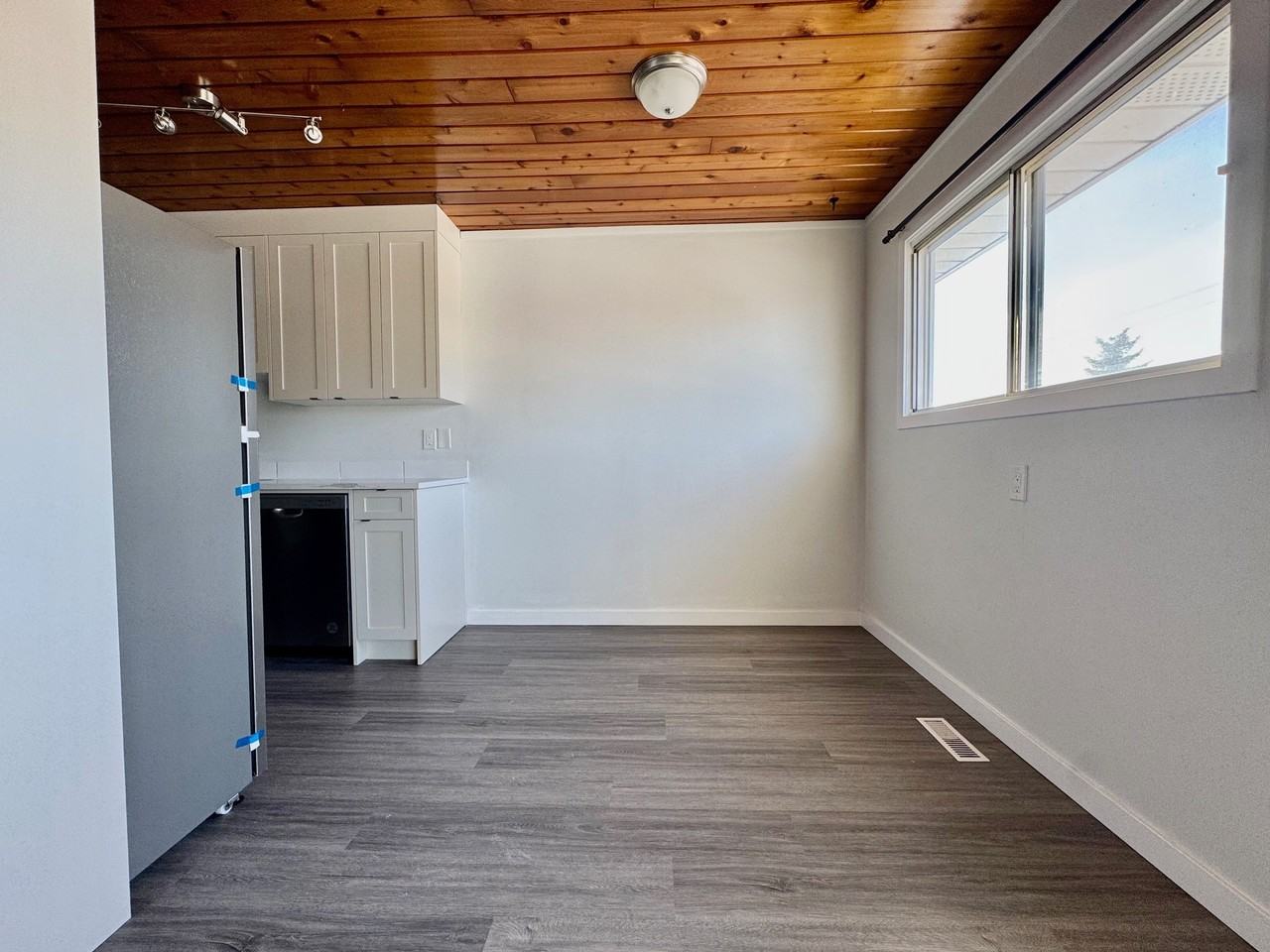 Fully Renovated 2 Bedroom w/ 1.5 Bath & Laundry! Tons of Natural Light! - Photo 5 of 19