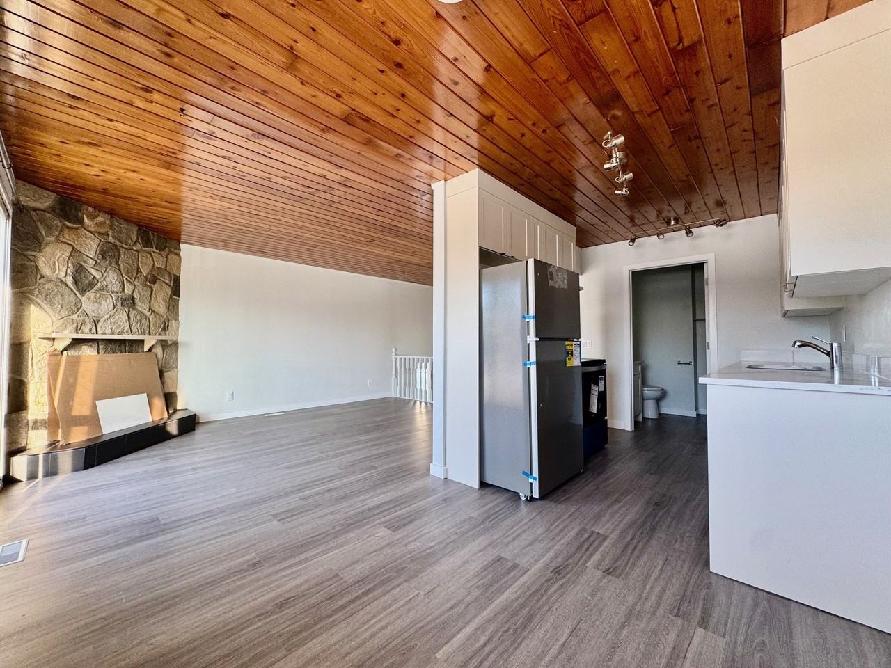 Fully Renovated 2 Bedroom w/ 1.5 Bath & Laundry! Tons of Natural Light! - Photo 6 of 19