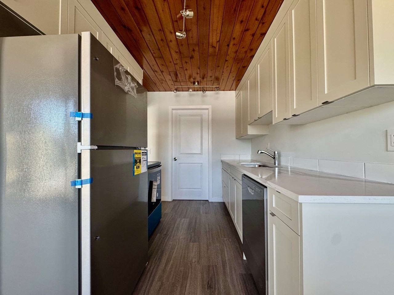 Fully Renovated 2 Bedroom w/ 1.5 Bath & Laundry! Tons of Natural Light! - Photo 7 of 19